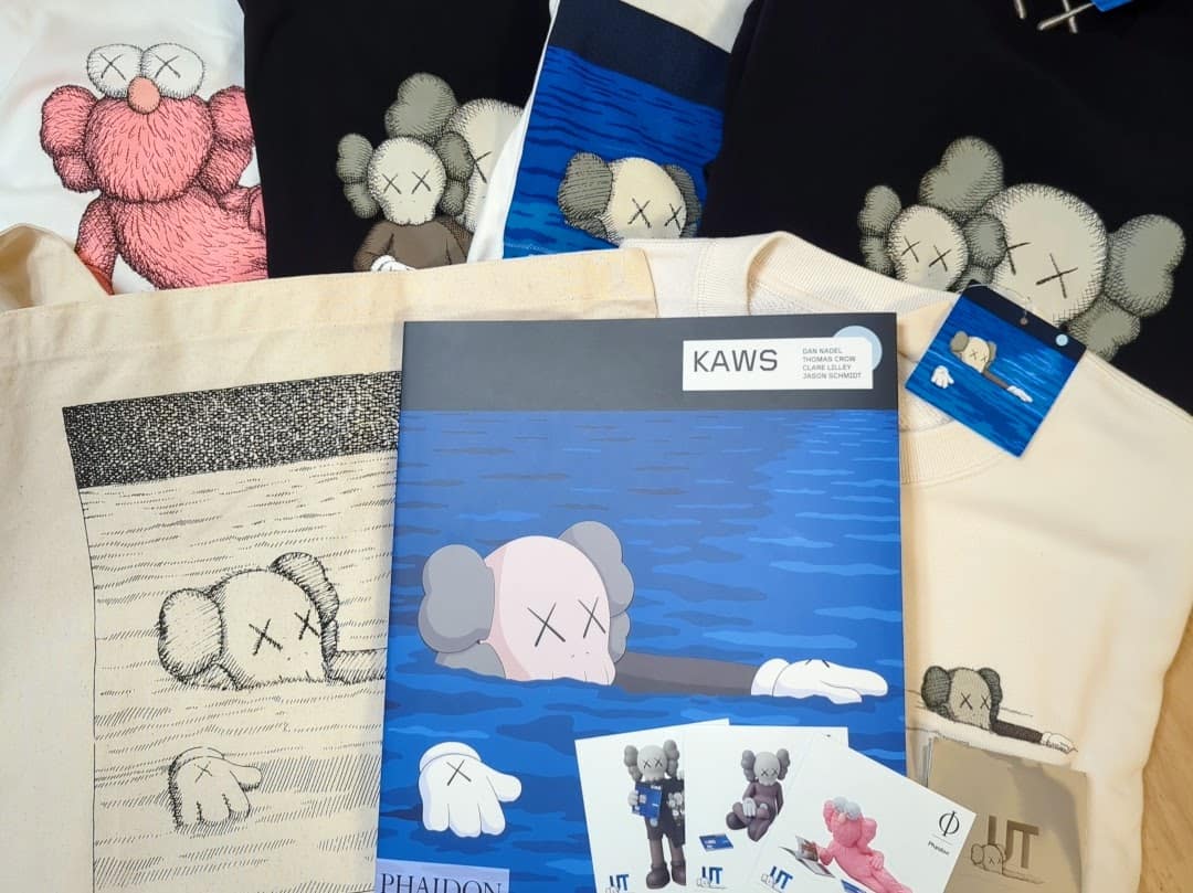 新品 ユニクロ カウズ アートブック UNIQLO KAWS ARTBOOK - その他